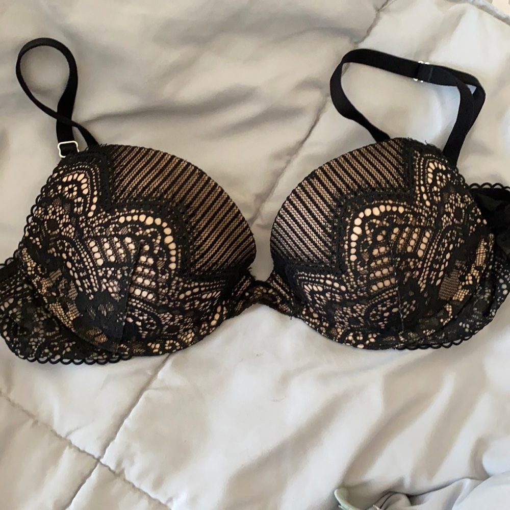 Victoria Secret Bra 34 B